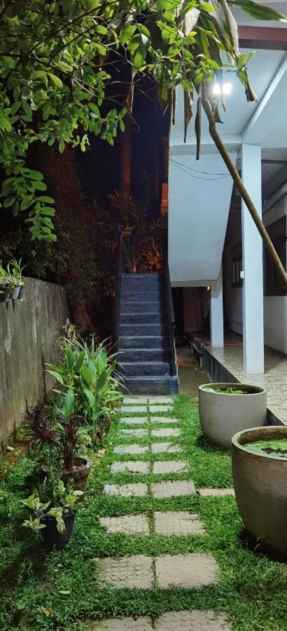 Turtle Lamp Hotel อูนาวาตูนา ภายนอก รูปภาพ